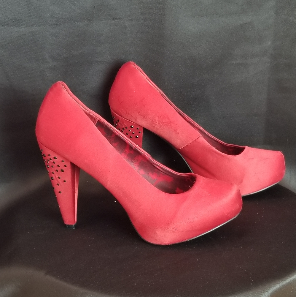 Bke Sole Heels
